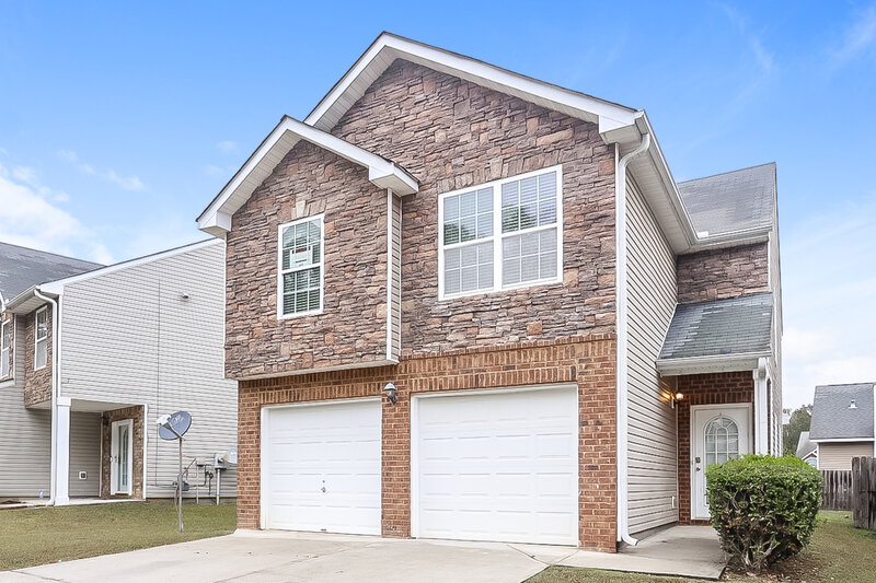 0/Mo, 6704 Jules Trace Palmetto, GA 30268 Front View