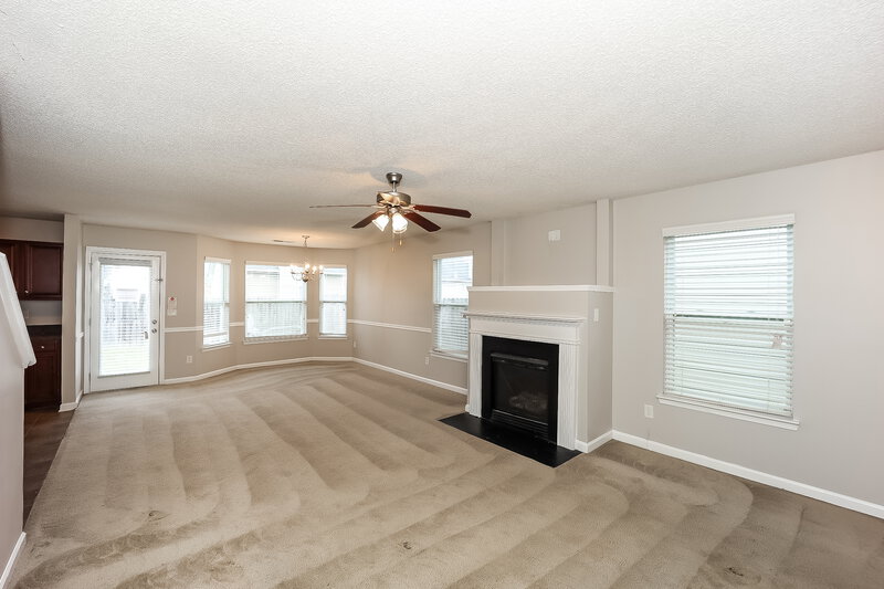 0/Mo, 6704 Jules Trace Palmetto, GA 30268 Living Room View