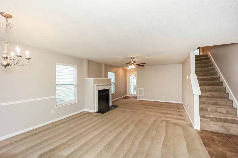 0/Mo, 6704 Jules Trace Palmetto, GA 30268 Living Room View 3