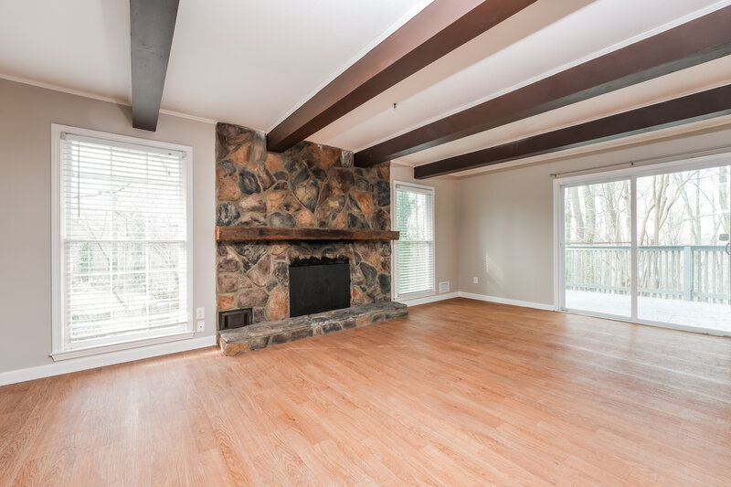 3,200/Mo, 963 ASBOROUGH Court Lithonia, GA 30058 Living Room View 2