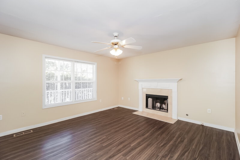 1,610/Mo, 186 WHETSTONE WAY Villa Rica, GA 30180 Living Room View