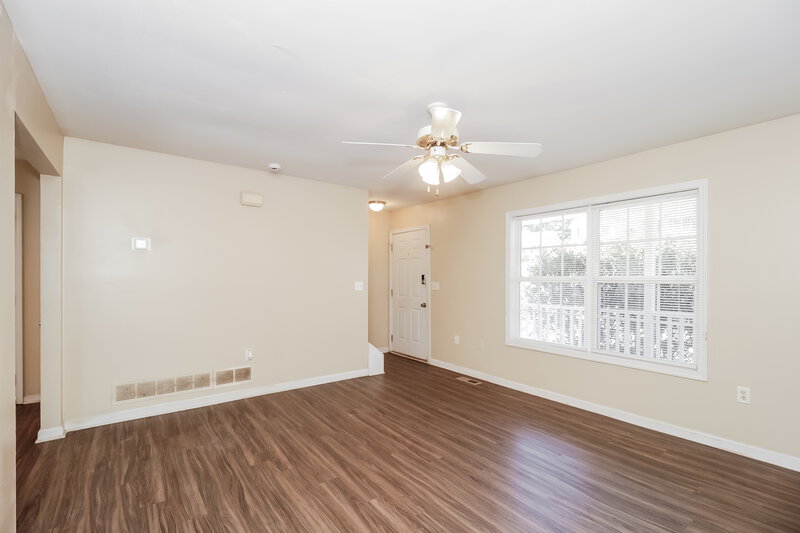 1,610/Mo, 186 WHETSTONE WAY Villa Rica, GA 30180 Living Room View 2