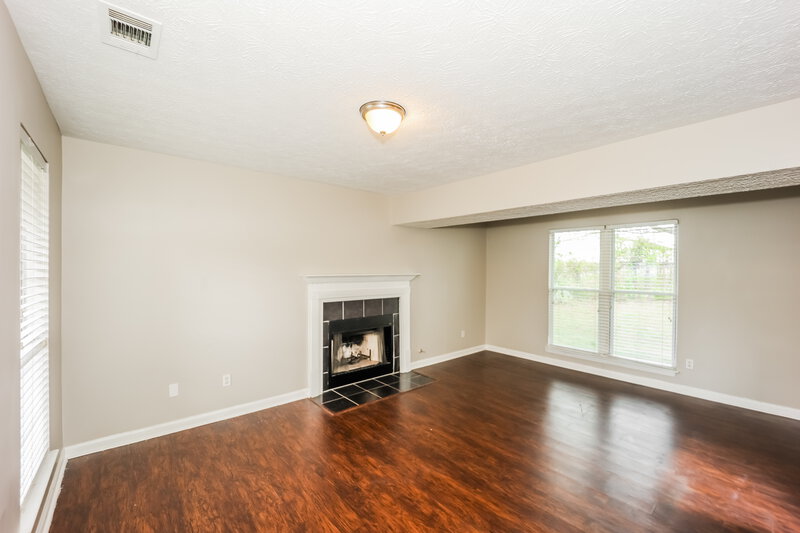 1,875/Mo, 7232 Sandpiper Way Riverdale, GA 30274 Living Room View 3