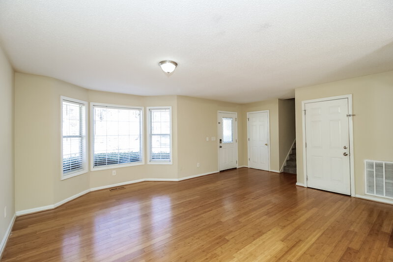 1,665/Mo, 429 Ivy Crest Dr Dallas, GA 30157 Living Room View 3