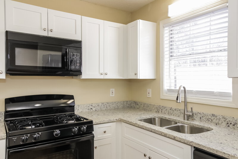 1,665/Mo, 429 Ivy Crest Dr Dallas, GA 30157 Kitchen View