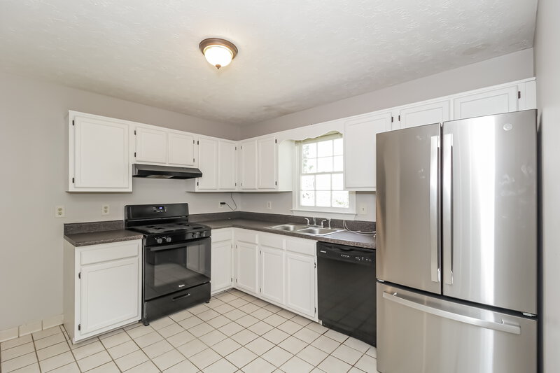 1,710/Mo, 187 Davis Mill Dr Dallas, GA 30157 Kitchen View