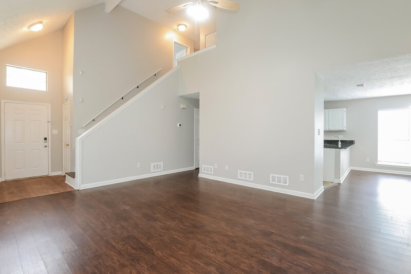 1,830/Mo, 696 Shore Dr Lithonia, GA 30058 Living Room View 2