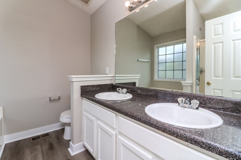 1,545/Mo, 268 Fairview Ln. Dallas, GA 30157 Main Bathroom View