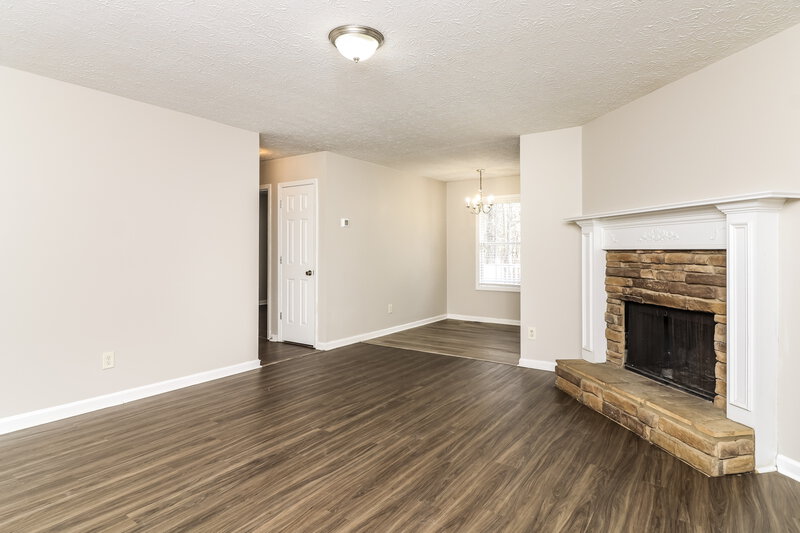 1,515/Mo, 334 Orchard Drive Temple, GA 30179 Living Room View 2