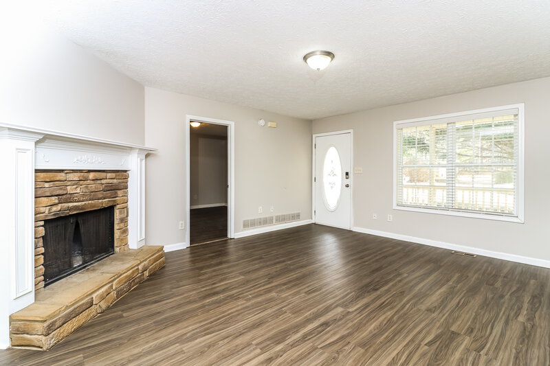 1,515/Mo, 334 Orchard Drive Temple, GA 30179 Living Room View 3