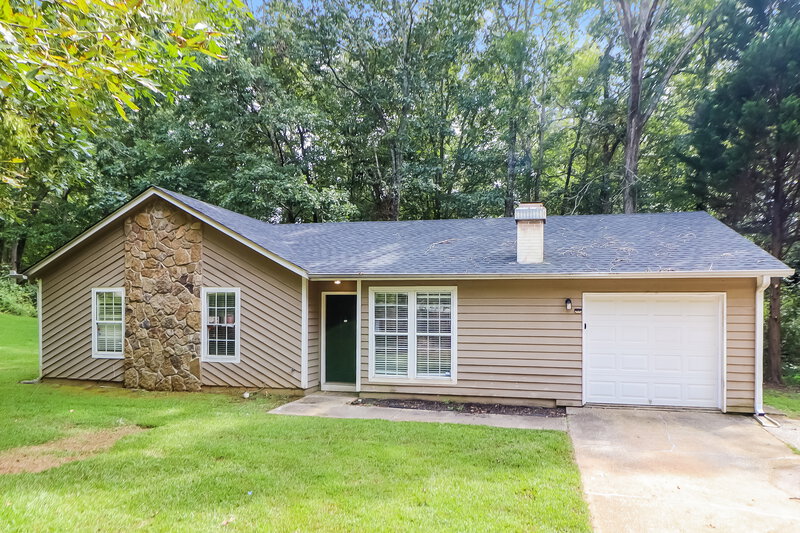 1,640/Mo, 5251 Mainstreet Park Dr Stone Mountain, GA 30088 Front View