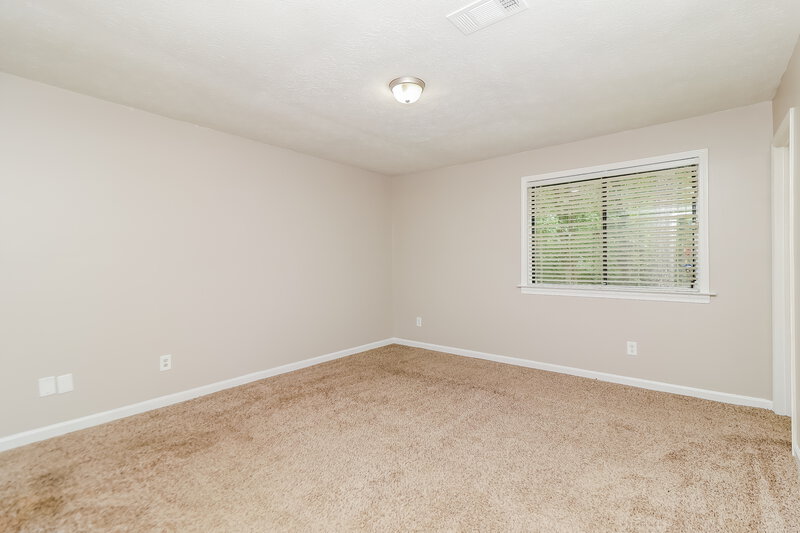 1,640/Mo, 5251 Mainstreet Park Dr Stone Mountain, GA 30088 Main Bedroom View 3