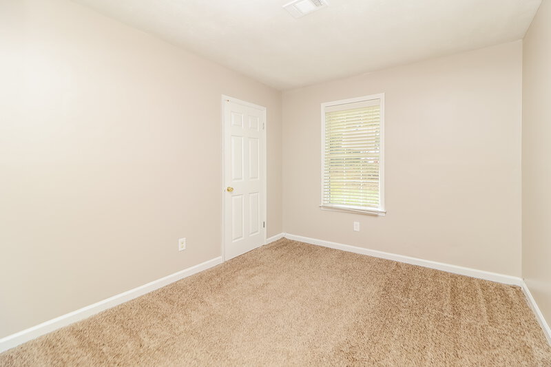 1,640/Mo, 5251 Mainstreet Park Dr Stone Mountain, GA 30088 Bedroom View 2