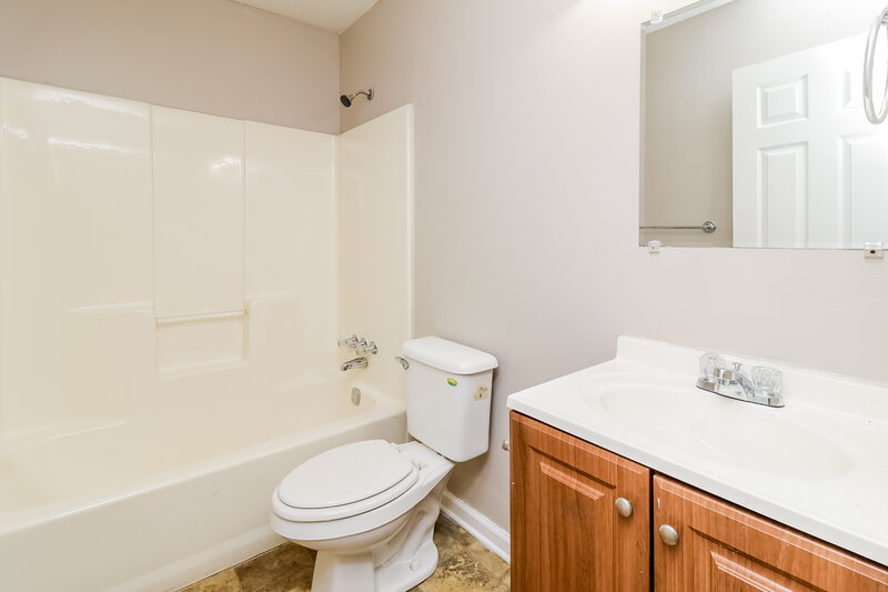 1,640/Mo, 5251 Mainstreet Park Dr Stone Mountain, GA 30088 Bathroom View