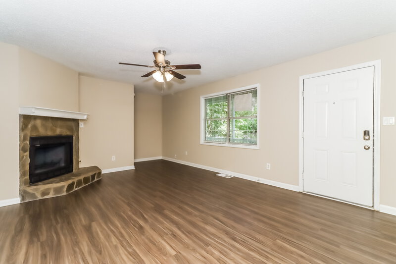 1,650/Mo, 262 Gold Creek Trail Hiram, GA 30141 Living Room View