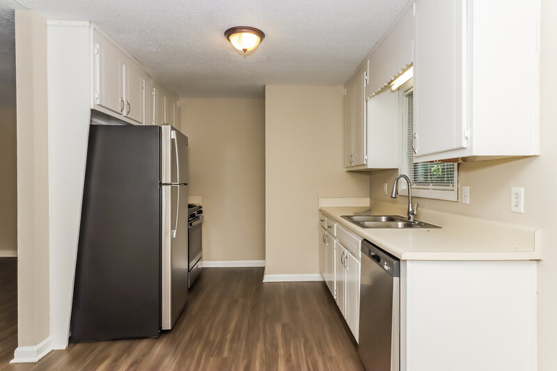 1,650/Mo, 262 Gold Creek Trail Hiram, GA 30141 Kitchen View