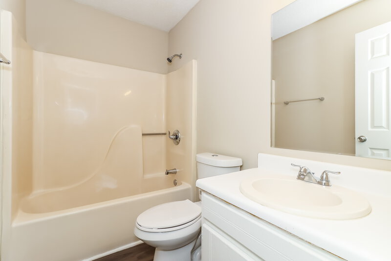 1,650/Mo, 262 Gold Creek Trail Hiram, GA 30141 Main Bathroom View