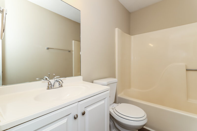 1,650/Mo, 262 Gold Creek Trail Hiram, GA 30141 Bathroom View