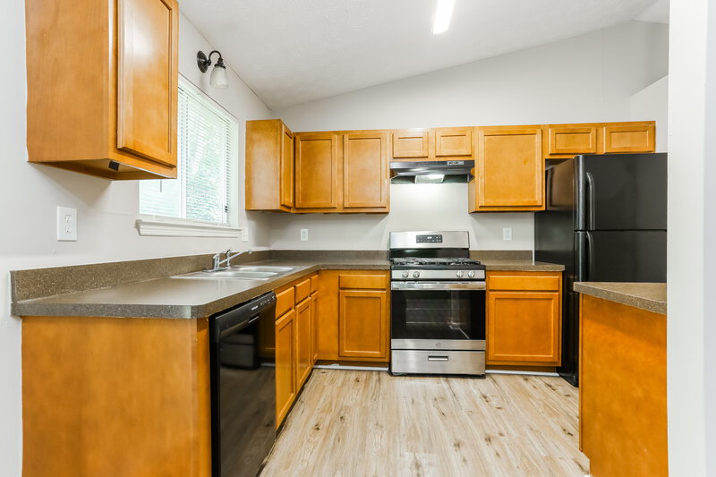 1,710/Mo, 5577 Monette Pl Lithonia, GA 30038 Kitchen View