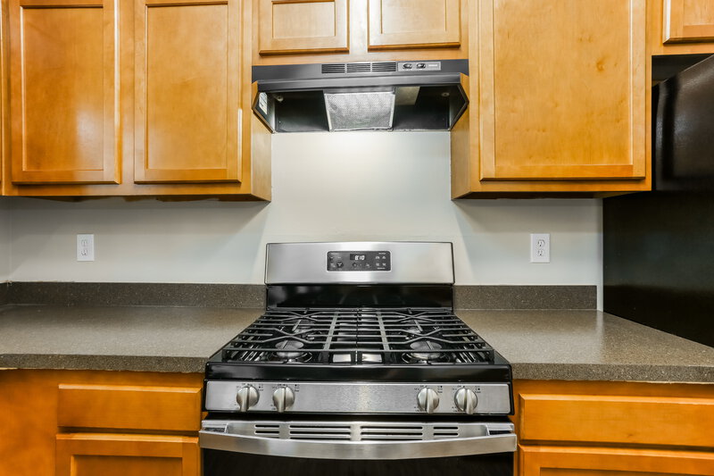 1,710/Mo, 5577 Monette Pl Lithonia, GA 30038 Kitchen View 3