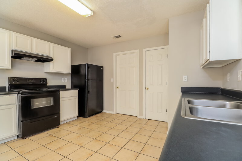 1,845/Mo, 6319 Klondike River Rd Lithonia, GA 30038 Kitchen View 2