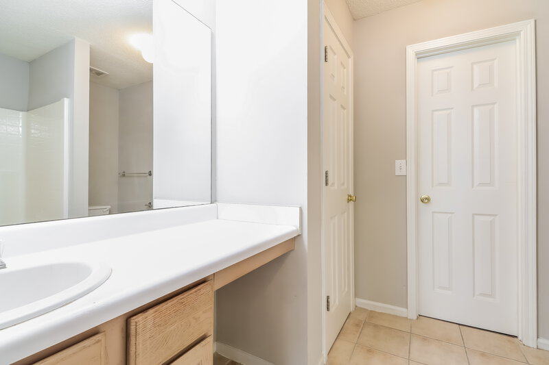 1,845/Mo, 6319 Klondike River Rd Lithonia, GA 30038 Main Bathroom View 2