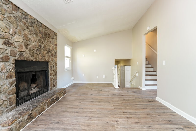 1,875/Mo, 841 Arbor Ct Stone Mountain, GA 30088 Living Room View 2