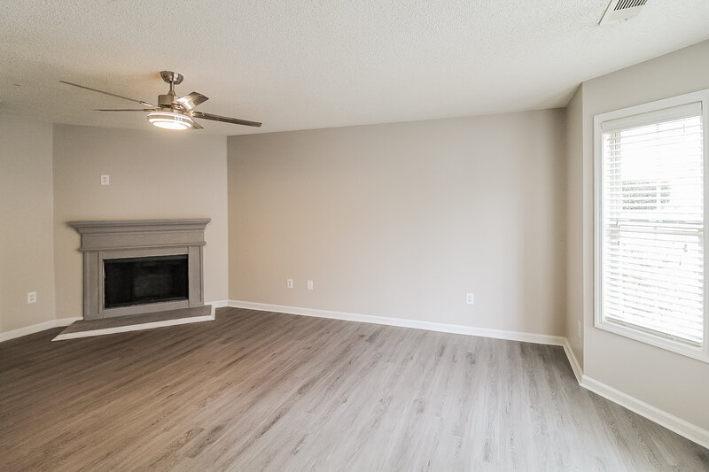 1,865/Mo, 4739 Browns Mill Ferry Rd Lithonia, GA 30038 Living Room View