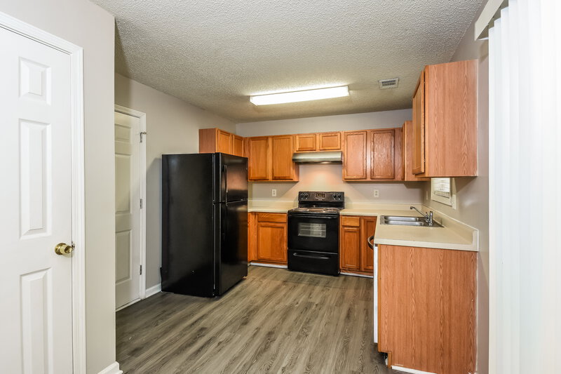 1,775/Mo, 4739 Browns Mill Ferry Rd Lithonia, GA 30038 Kitchen View
