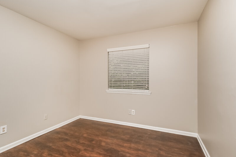 2,250/Mo, 978 Mainstreet Lake Dr Stone Mountain, GA 30088 Bedroom View 2