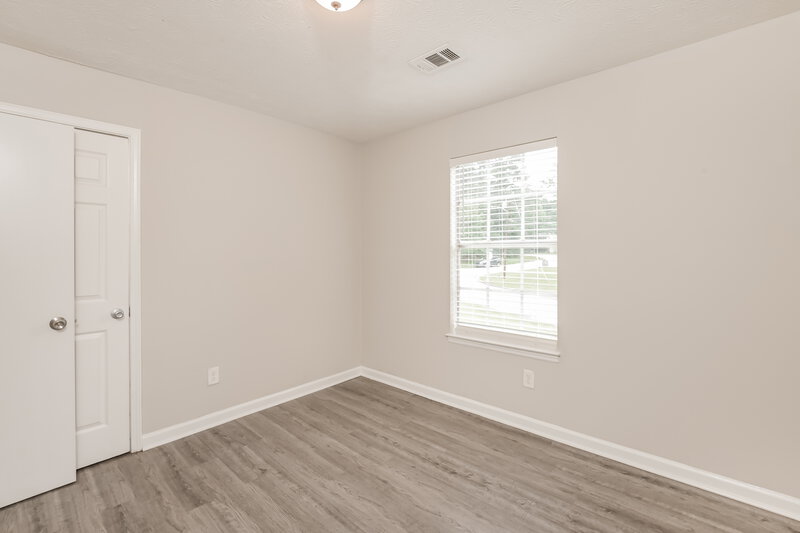 1,670/Mo, 401 Sherwood Oaks Rd Stone Mountain, GA 30087 Bedroom View