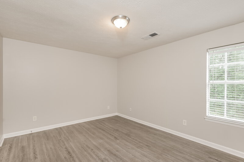 1,670/Mo, 401 Sherwood Oaks Rd Stone Mountain, GA 30087 Bedroom View 3