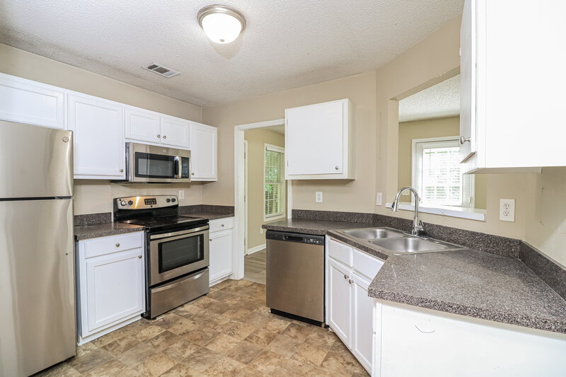 1,375/Mo, 461 Prometheous Way Rockmart, GA 30153 Kitchen View
