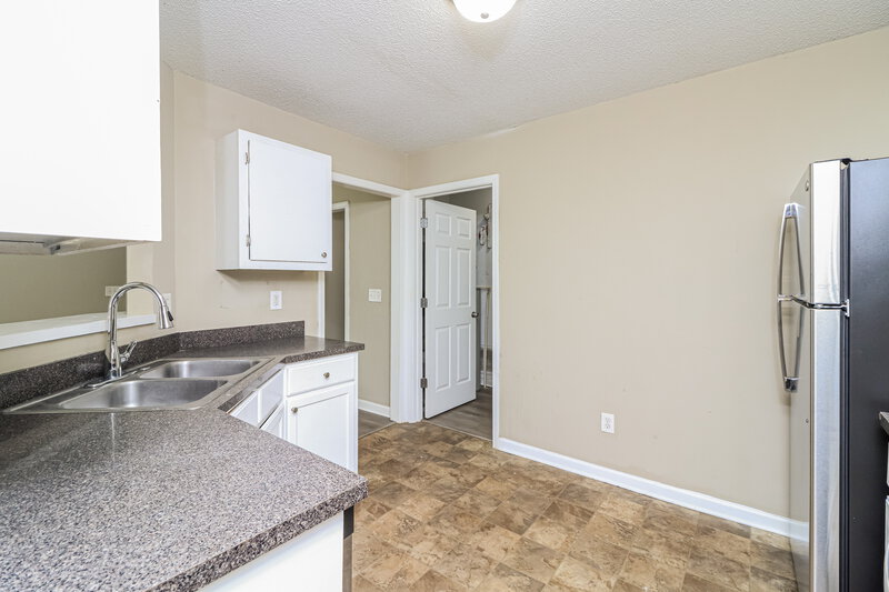 1,375/Mo, 461 Prometheous Way Rockmart, GA 30153 Kitchen View 2