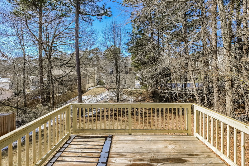 1,835/Mo, 809 Ashley Ln Stone Mountain, GA 30087 Deck View