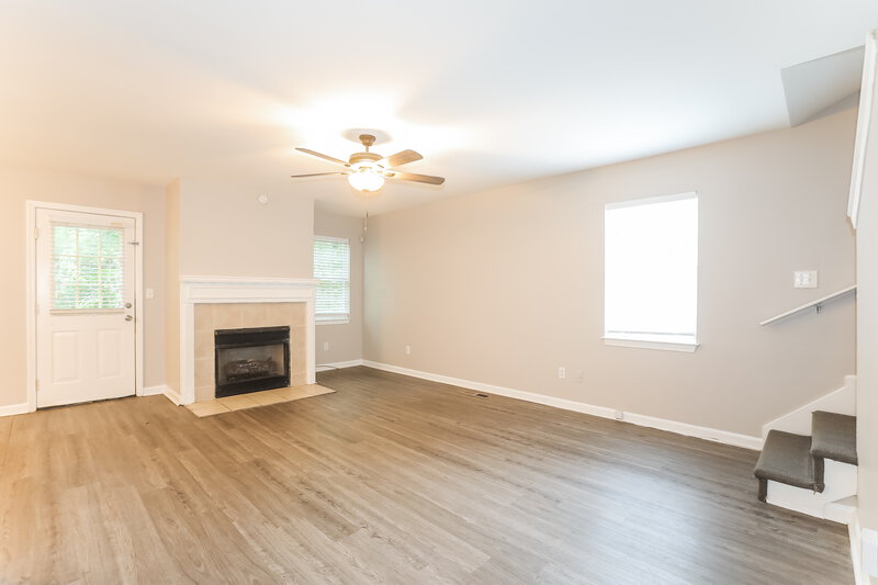 1,800/Mo, 4429 FORD Place Snellville, GA 30039 Living Room View