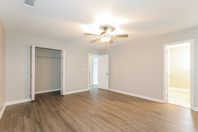 1,800/Mo, 4429 FORD Place Snellville, GA 30039 Main Bedroom View 2