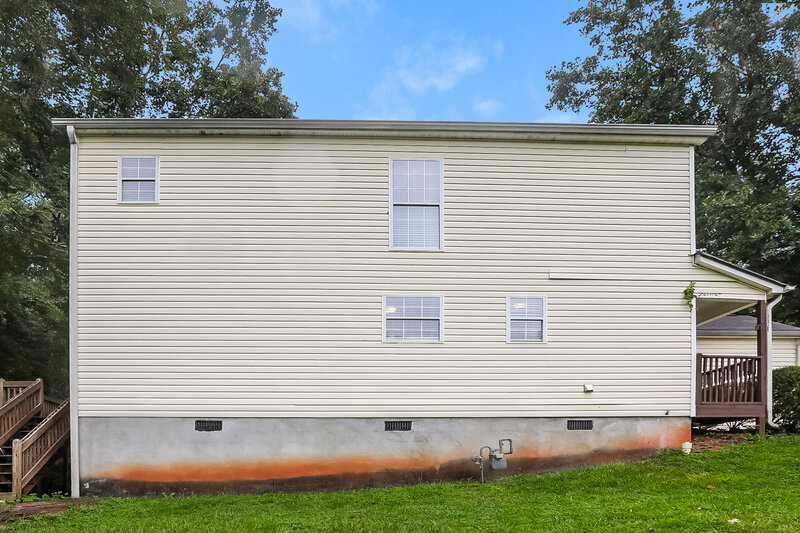 1,800/Mo, 4429 FORD Place Snellville, GA 30039 Side View