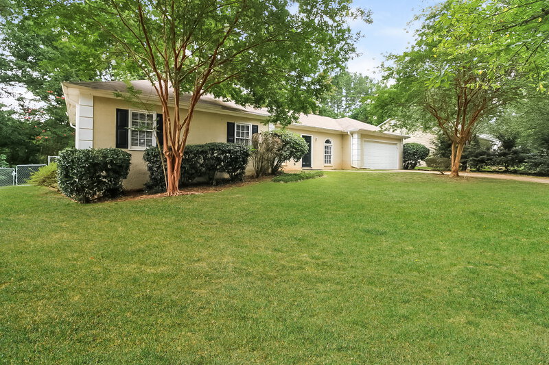 2,410/Mo, 4303 Derbyshire Trace SE Conyers, GA 30094 Front View 2