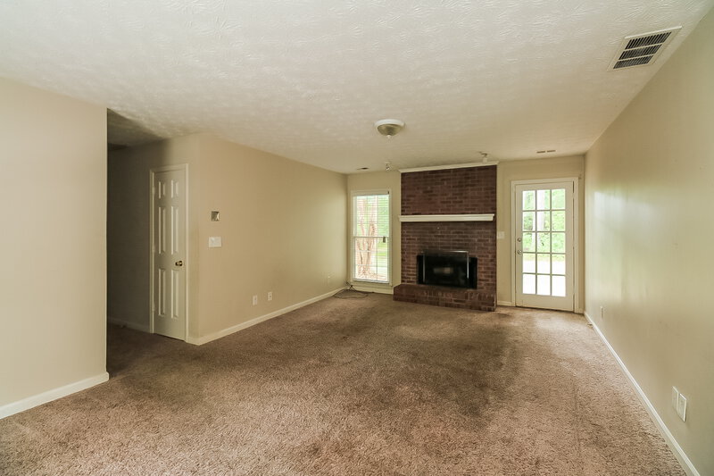 2,410/Mo, 4303 Derbyshire Trace SE Conyers, GA 30094 Living Room View 2