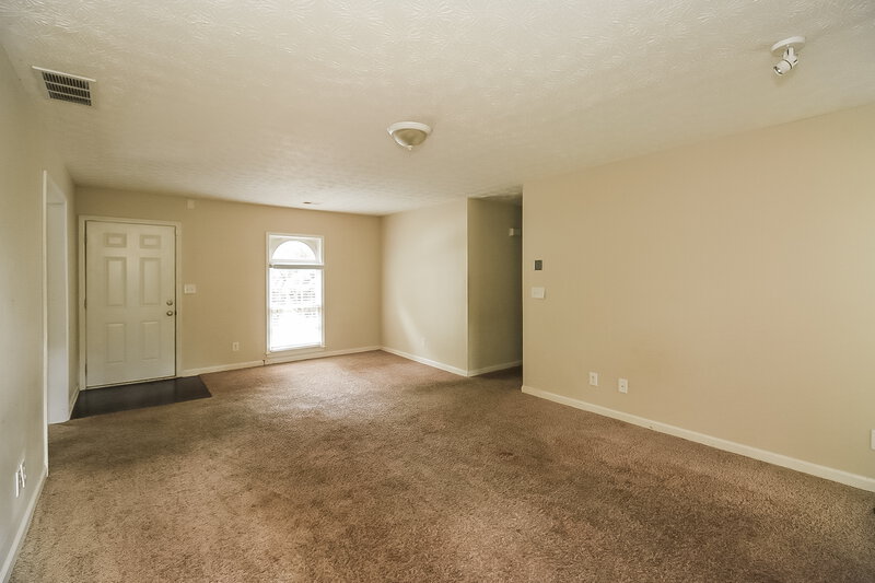 2,410/Mo, 4303 Derbyshire Trace SE Conyers, GA 30094 Living Room View 4