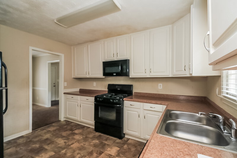 2,410/Mo, 4303 Derbyshire Trace SE Conyers, GA 30094 Kitchen View