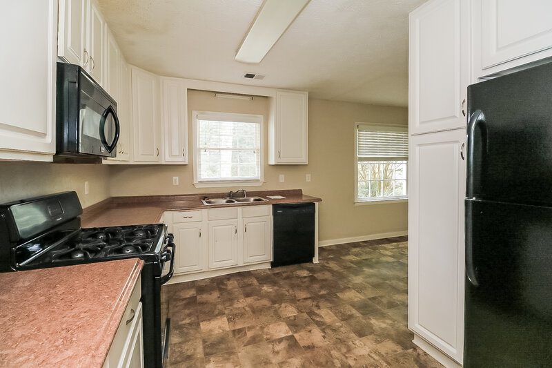 2,410/Mo, 4303 Derbyshire Trace SE Conyers, GA 30094 Kitchen View 4