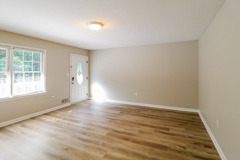 1,795/Mo, 4101 Sharon Drive Gainesville, GA 30507 Living Room View