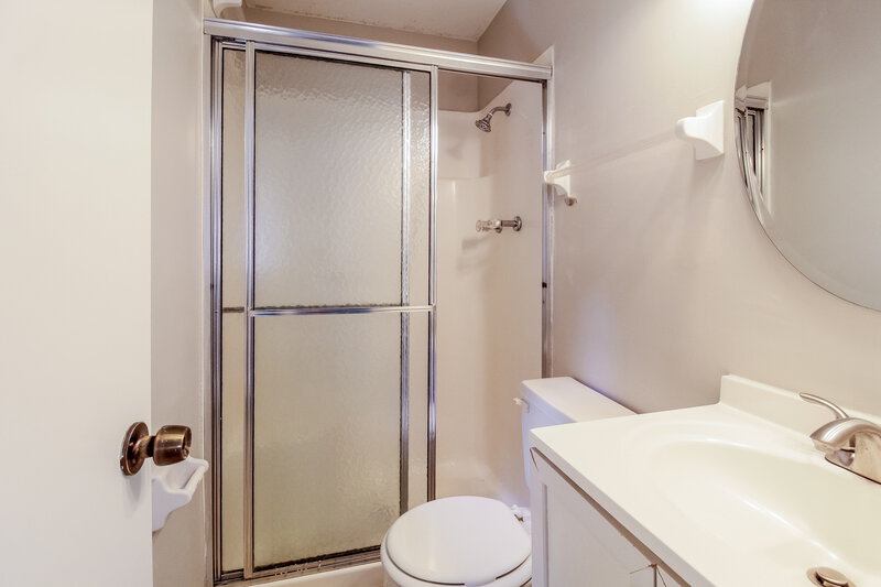 1,795/Mo, 4101 Sharon Drive Gainesville, GA 30507 Bathroom View