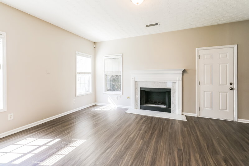 2,365/Mo, 2415 Crestwicke Crossing Ct Jonesboro, GA 30236 Living Room View