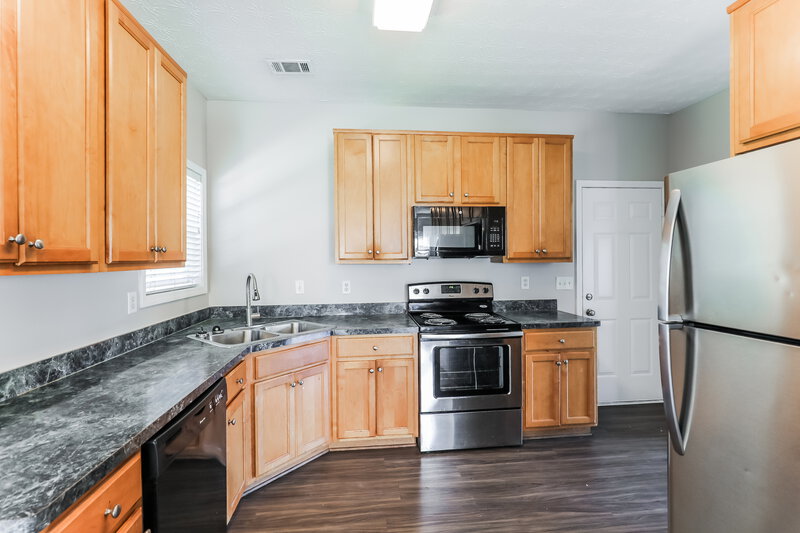 2,365/Mo, 2415 Crestwicke Crossing Ct Jonesboro, GA 30236 Kitchen View