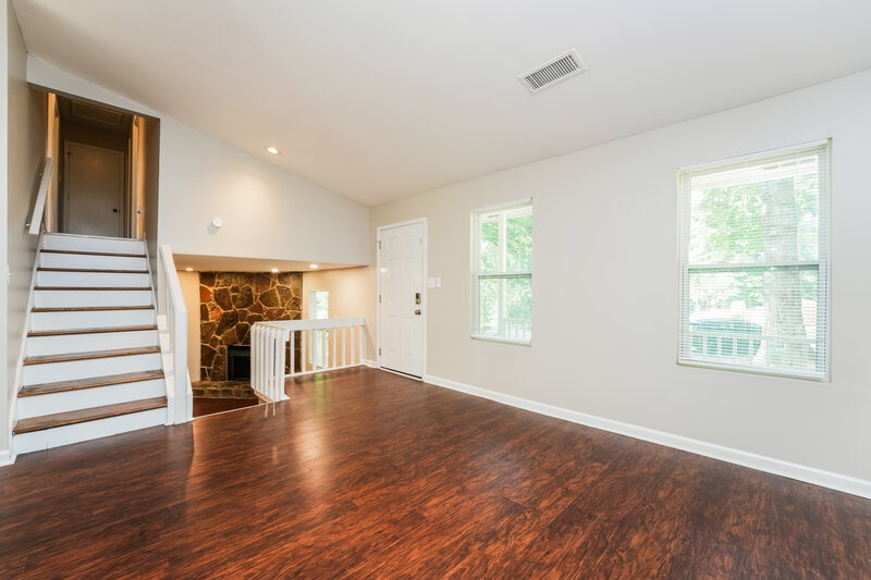 1,715/Mo, 5394 Greenhedge Court Stone Mountain, GA 30088 Living Room View 2