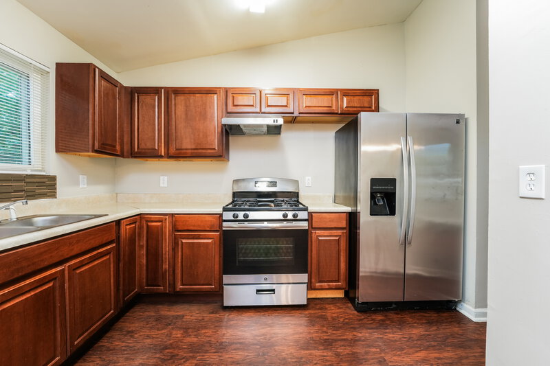 1,715/Mo, 5394 Greenhedge Court Stone Mountain, GA 30088 Kitchen View