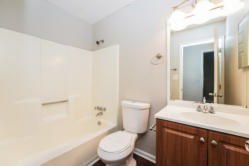1,715/Mo, 5394 Greenhedge Court Stone Mountain, GA 30088 Main Bathroom View